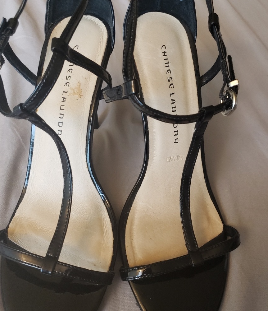 Black dress shoe